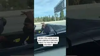 Когда они обернулись и увидели Леброна, проезжающего мимо них по шоссе 😂