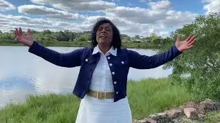 Eis que vem o verdadeiro hino CCB 390 Silvana Souza