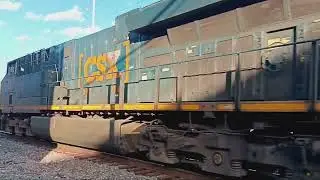 CSX 3315 Leads CSX Manifest Train 112 AC44CW Running rough 