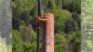 Rušenje dimnika tovarne 