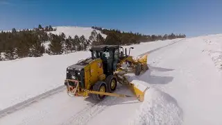 新一代 Cat&reg; 140 平地机简介