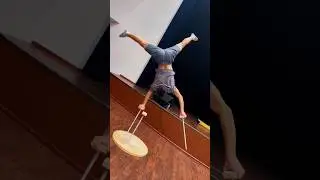 ЭКВИЛИБР, ТРОСТИ. #эквилибр #стойканаруках #цирк #акрос #спорт #circus #shorts #акробатика