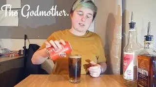 How to Make a Godmother Cocktail - Student Drinks