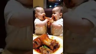 Two babies struggle to eat meat!  Healing Food  Human Cub Gluttonous Baby Cute Baby Cute Baby Snac