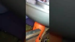 Fazer colar de p&eacute;rolas emfiar n&aacute;ilon na p&eacute;rola