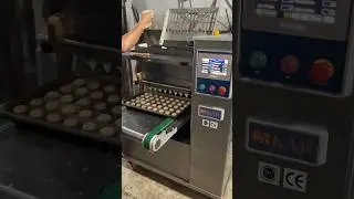 Cookies dropping machine by KAR. #kar #bakery #machine #shorts #viral #bakerymachines #cookies #food