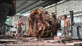 ONE OF THE MOST DANGEROUS ‼️Wood Splits Ever Giant Trembesi Head at the Sawmill 🌳