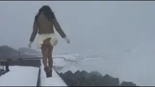 I have been to the Sea of Japan in winter.(Tranny)