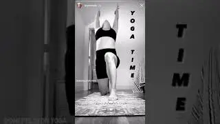 Lea Michele Yoga 3 TIme Lapse