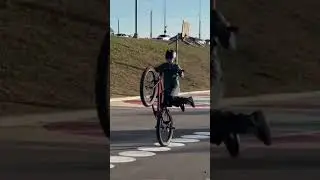 Вышло длинное видео с Велоночи #стант #stunt #вилли #wheliee #bikelife #bmx #mtb