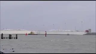 Sluiting Maeslantkering in Hoek van Holland