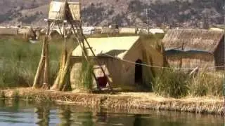 Die Schilfinseln der Uros