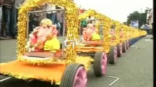 Train Boagies Type Ganesh Idols Attracting All At Immersion Fest