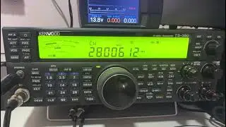 A71A (operated by PY2EL) calling CQ on 10 meters (CW mode). Video recorded by PY2OF
