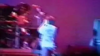 Faith No More - A Small Victory (1993 Phoenix Festival)