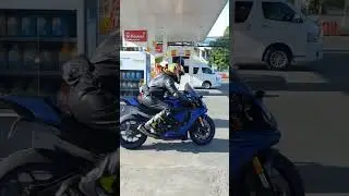 YAMAHA R1 + AUSTIN RACING GP1R DE-CAT EXHAUST!