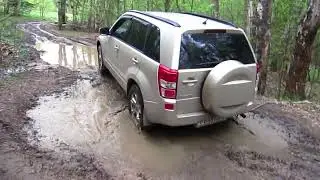 Дал жене проехать по лужам на Сузуки Гранд Витаре Нью.