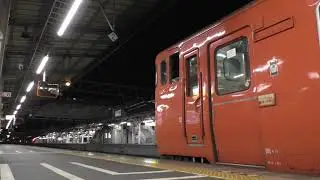 扉を閉めて発車するキハ40+キハ47