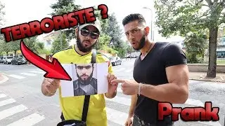 ILS PENSENT QUE C'EST UN TERRORISTE ! (&Ccedil;A TOURNE MAL) - PRANK - La Meute TV