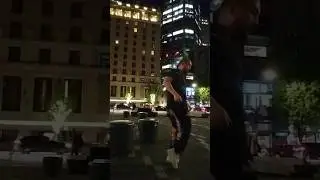 Groovin&rsquo; in Downtown Vancouver #DanceMoves #VancouverLife #Shorts #CanadaDance