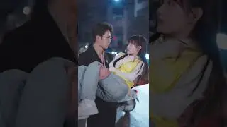 Delivery Girl Saved Old Lady. Unaware She's CEO&rsquo;s Mom! Fate Changes!