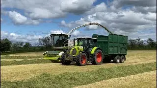Cumbrian Silage 2022. Claas contracting team with help from a Massey and NH.
