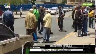 Colectivos amenazaron con arma blanca a periodistas que cubrían protesta en Caracas