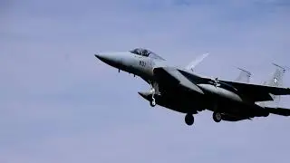 小松基地ランウェイ２４エンドから 第305飛行隊 F－１５ From Komatsu Air Base Runway 24 End to 305th Squadron F-15