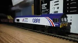 HORNBY CLASS 66 CEMX EXPRESS REVIEW