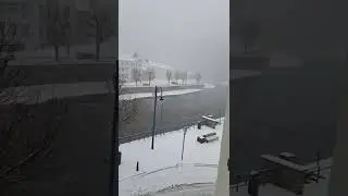 ​La Semois charrie des gla&ccedil;ons ! 🧊🇧🇪