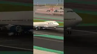 Delta 747 crosswind landing! #worldofairports