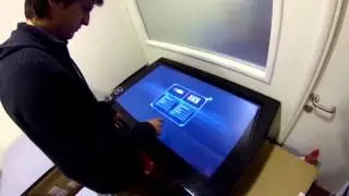 SUR40 - Aplicaci&oacute;n Samsung Retail Platform