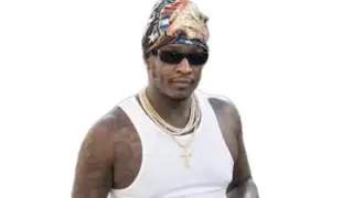 Young Thug шокировал фанатов на выпускном вечере в Университете Джорджии после появления вирусных...