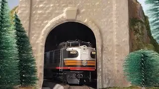 SP Slab Turbine Hauling A Shipment Of Grain To The Brewery. #train #railway #modelrailroad 