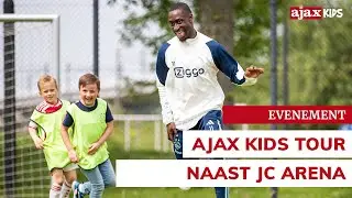 Ajaciedjes krijgen verrassingsbezoek tijdens Ajax Kids Tour naast Arena