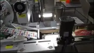 Automatic market food meat fruit tray box top labeling machine with scanning feedback system