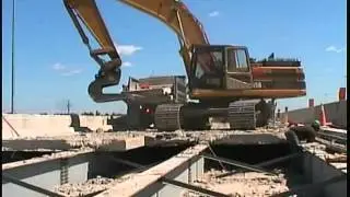 Wagner Construction tears out old bridge deck - Kenco