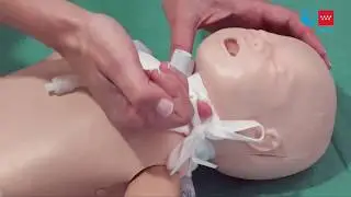 H. Gregorio Marañón - Cuidados de niños con traqueostomías: cambio de cinta y lazo