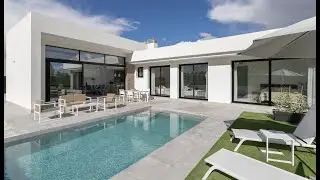 Modern detached one-level villas with private pool