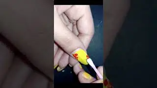 easy nail art design ✨ using earbuds #nailart #shprts