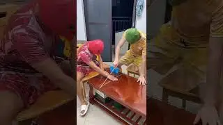 three cups has the ball under it... 🐸 #comedy#funnymoments#gaminggroup#funny@topfans