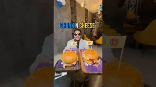 chunk n Cheese Burgers Reality. #shortsfeed #pakistan #lahorefood #ytshorts #streetfood #reels #yt