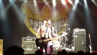 The Toy Dolls - Wipe Out (live @Arena Vienna 2016-04-28)