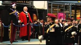 Town welcomes home King's Royal Hussars 03.12.12