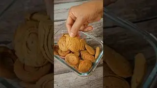 Layered Namkeen #viralvideo #shortvideo #shorts #namkeen #diwali #food #foodies #cookingvlog #snacks