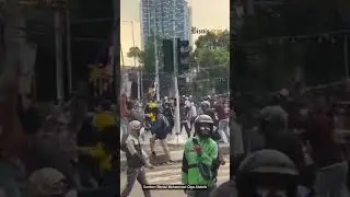 Ricuh! Massa Demo Rusak CCTV dan Lampu Lalin di Wilayah Pejompongan