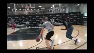 jrue holiday blocks dunk