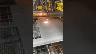 ESAB UXD P-1500 Oxyfuel Plasma Cutting Machine
