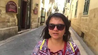 Exploring Lecce, Italy - a photo exhibition, a walk in town and wine tasting