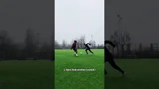 7 touches  skills ⚽️ #football #footballskills #footballskillschallenge #soccer #footballtricks
